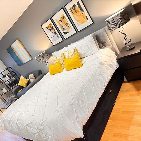 Perfectly Located City Centre Studio Apartment - West One With Free Wifi, Gym Access, Netflix Шефилд Екстериор снимка