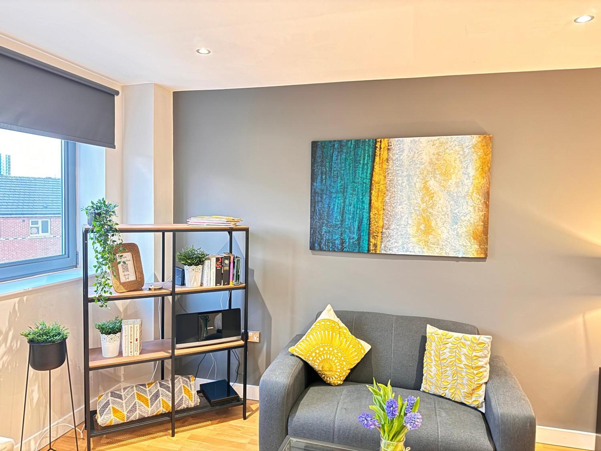 Perfectly Located City Centre Studio Apartment - West One With Free Wifi, Gym Access, Netflix Шефилд Екстериор снимка