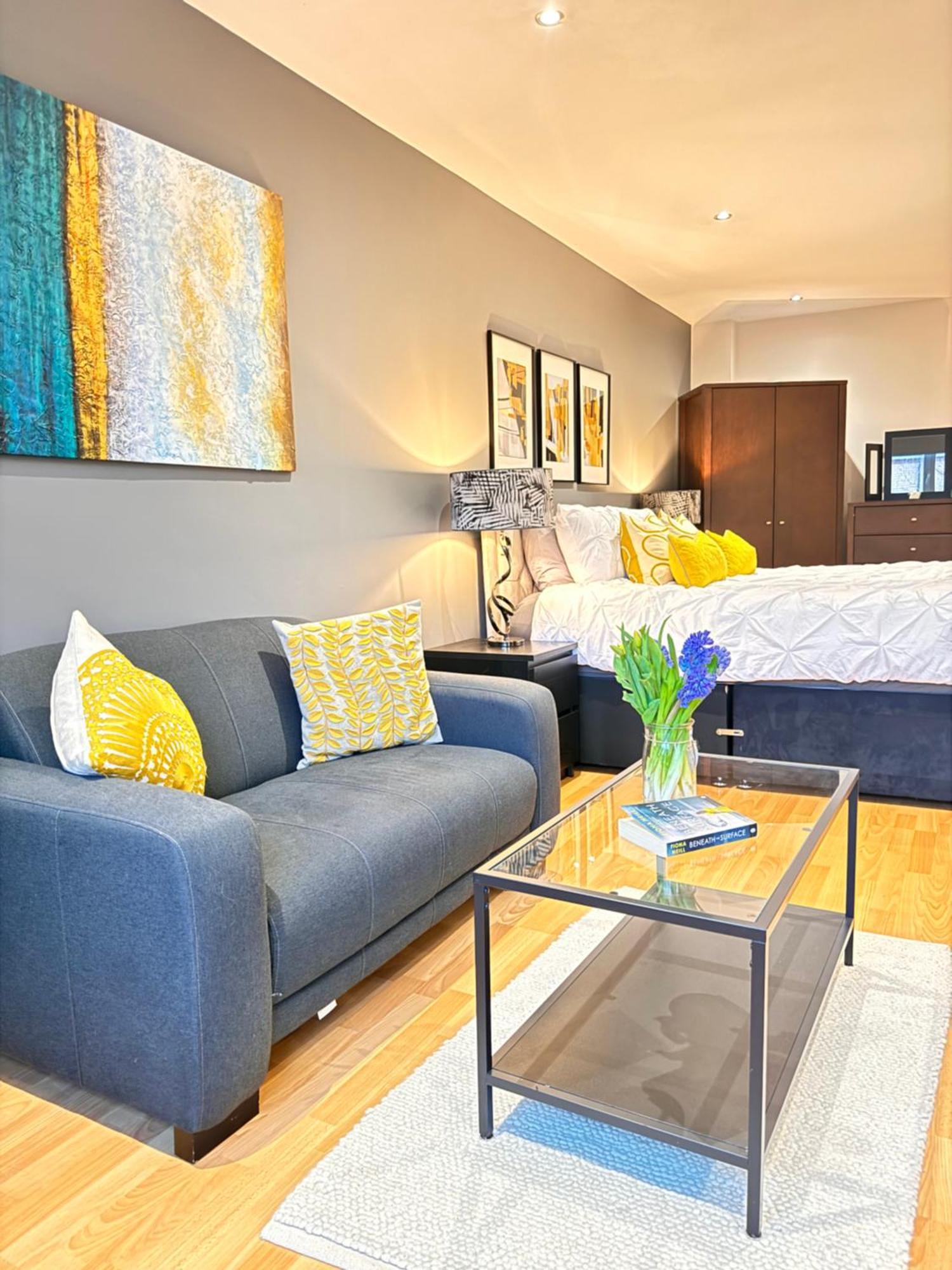 Perfectly Located City Centre Studio Apartment - West One With Free Wifi, Gym Access, Netflix Шефилд Екстериор снимка